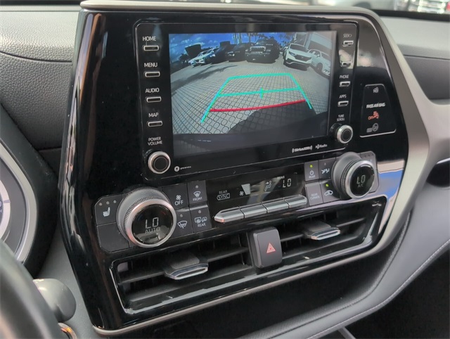 2022 Toyota Highlander XLE photo 22