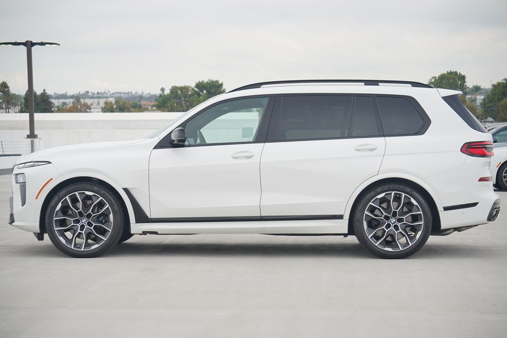 2026 Bmw X7 M60i photo 4