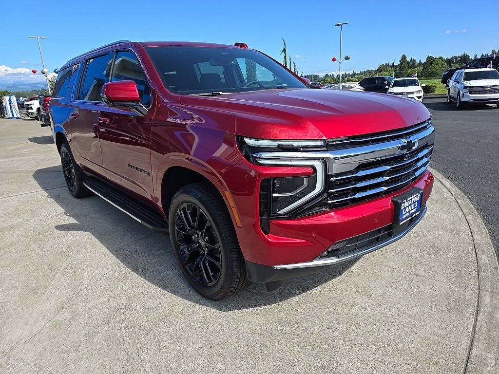 2025 Chevrolet Suburban LT photo 7