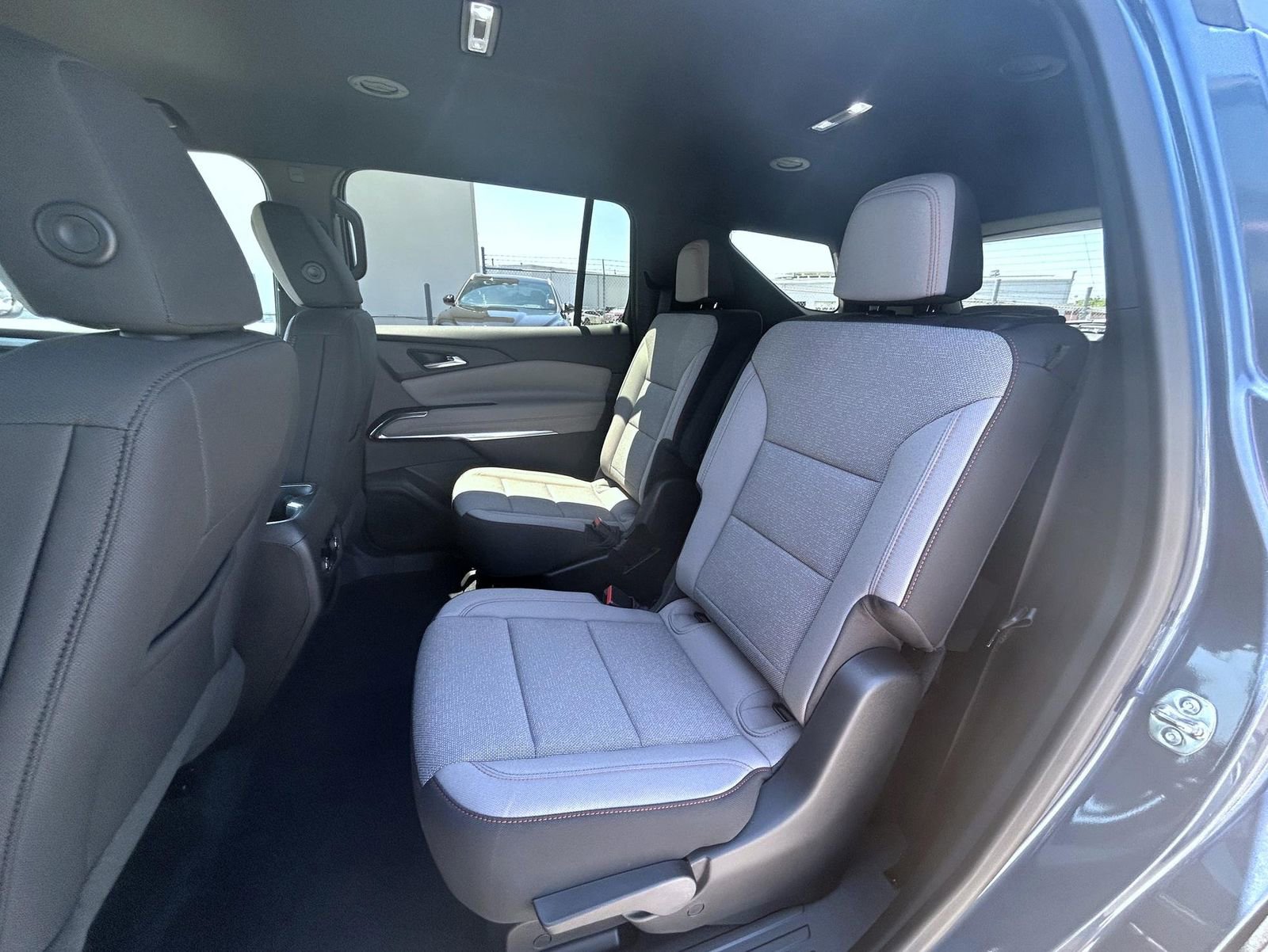 2025 Chevrolet Traverse photo 19