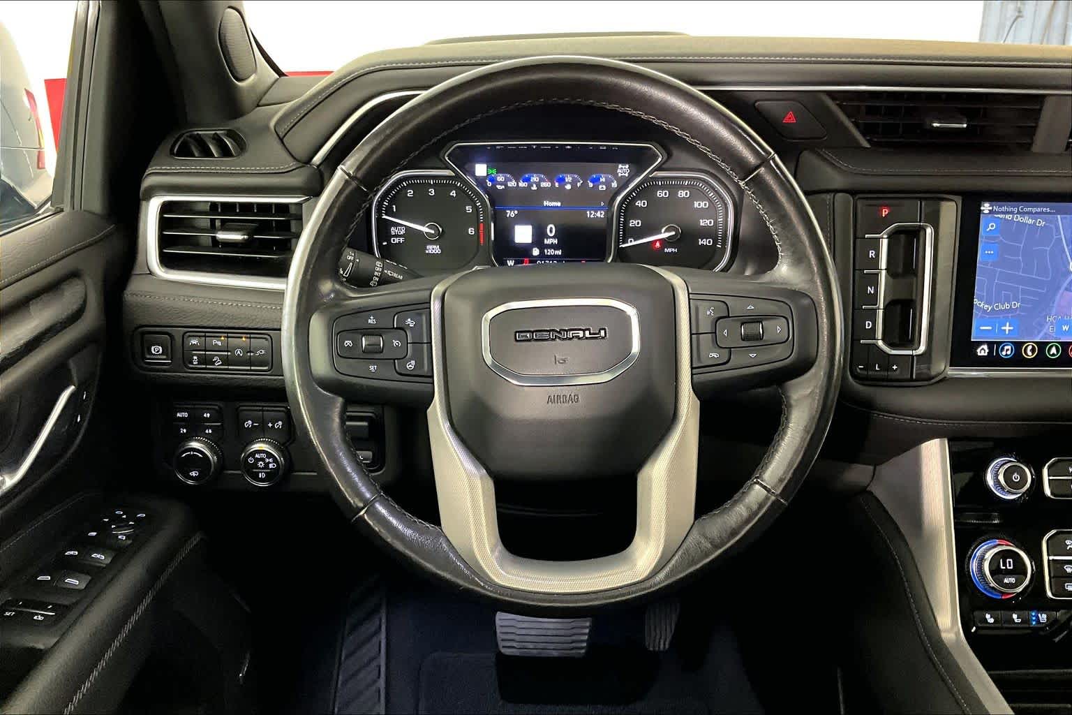 2021 Gmc Yukon Denali photo 4