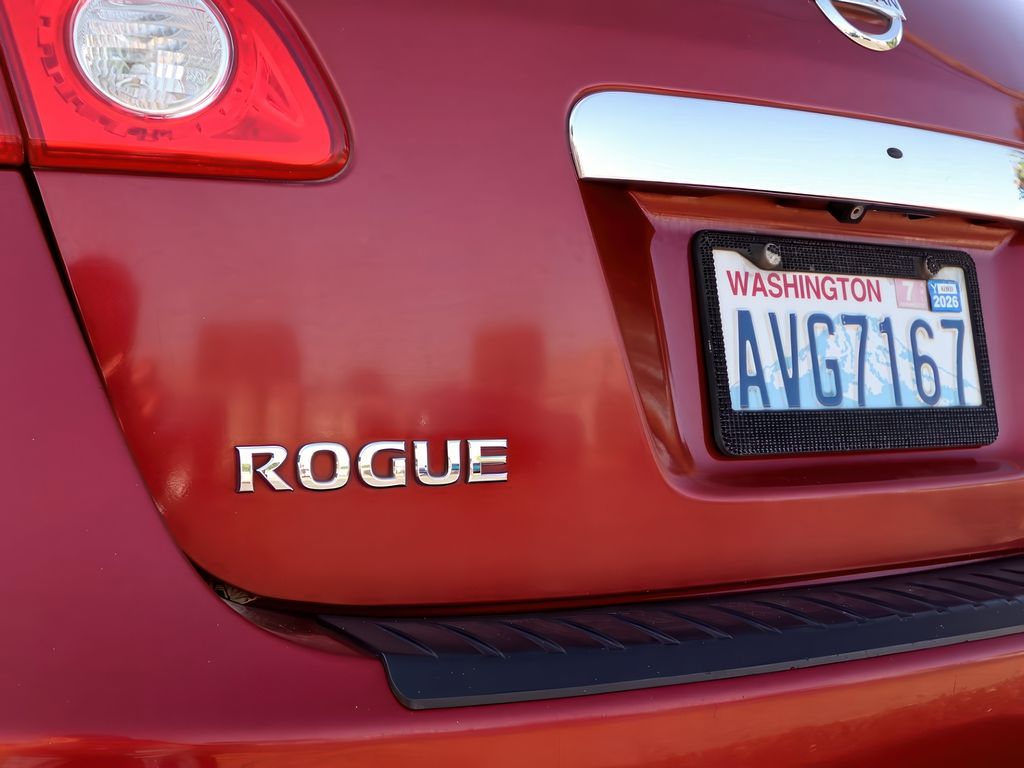 2013 Nissan Rogue SV photo 13
