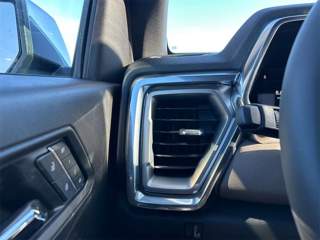 2026 GMC CANYON - Image 19