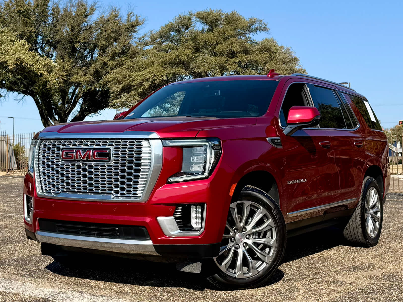 2021 GMC Yukon Denali's photo