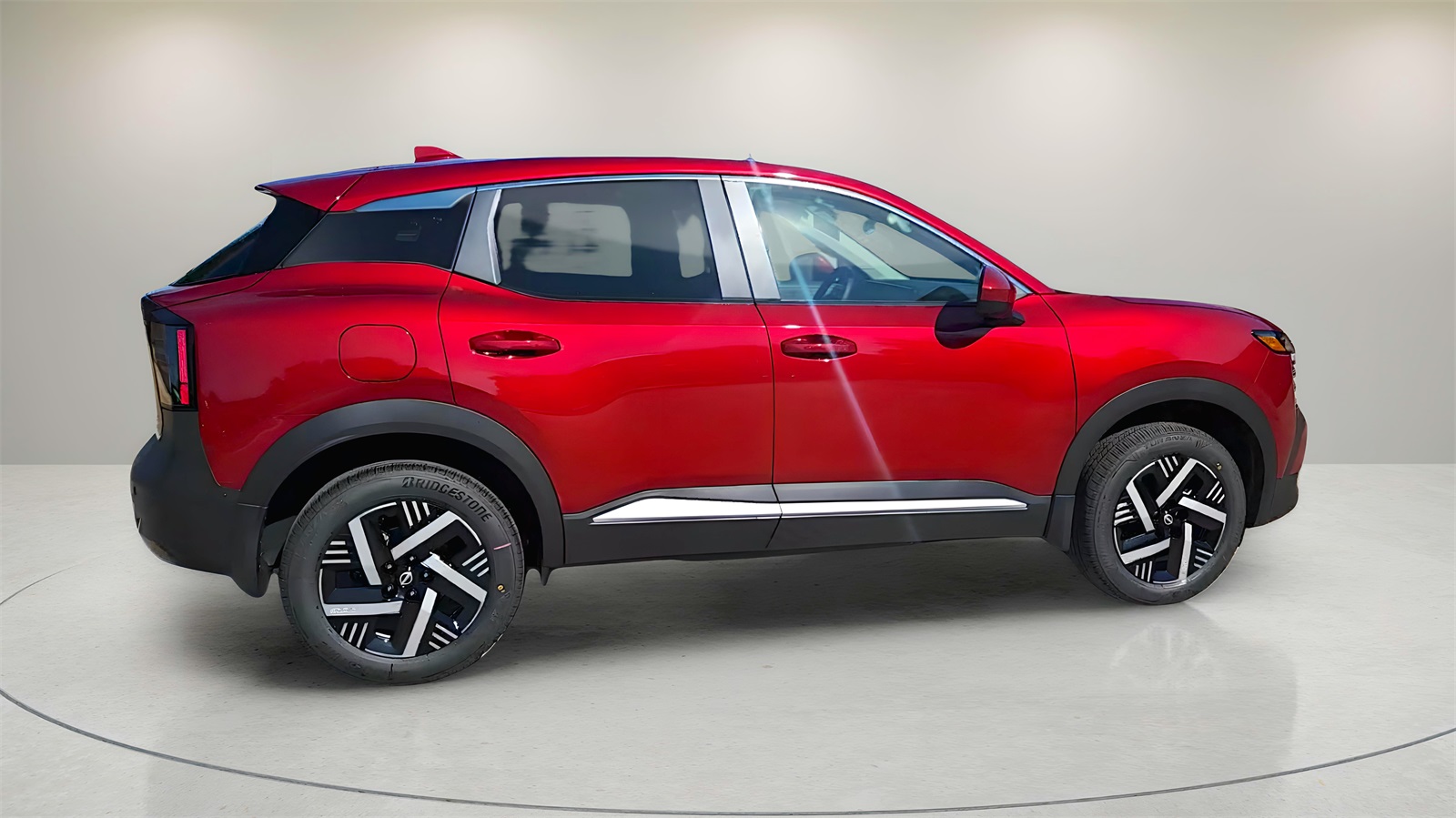 2025 Nissan Kicks SV photo 2