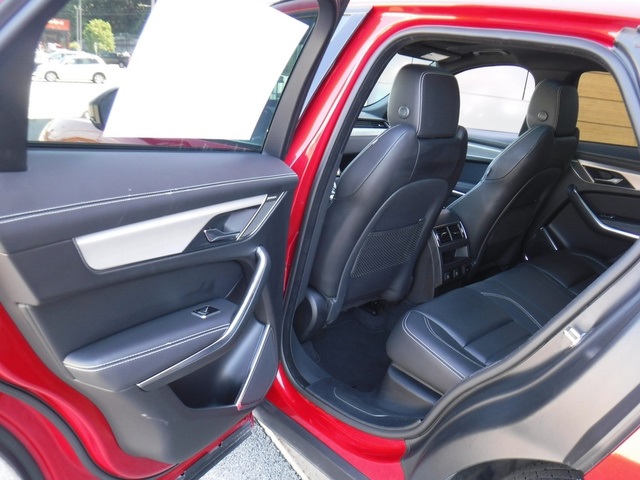 2025 Jaguar F-PACE P250 R-Dynamic S photo 33