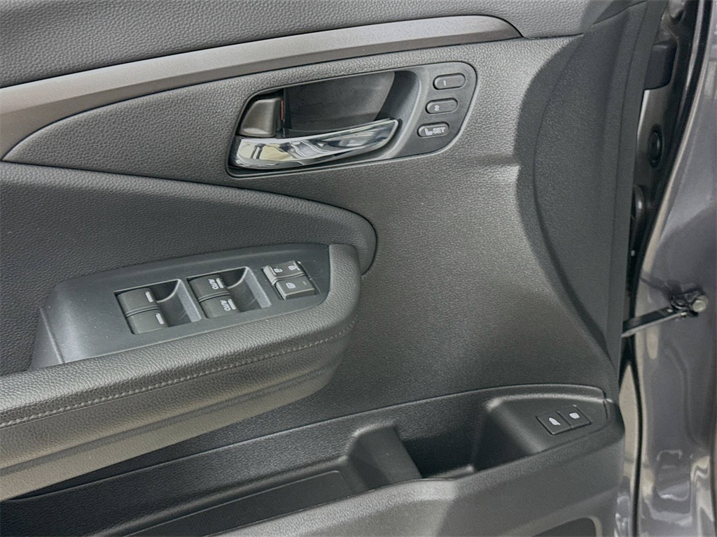 2021 Honda Pilot Special Edition photo 17