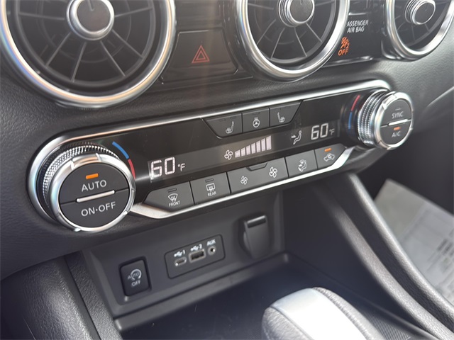2025 Nissan Sentra SV photo 11