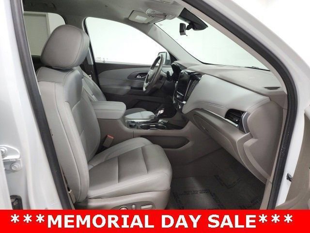 2021 Chevrolet Traverse Premier photo 12