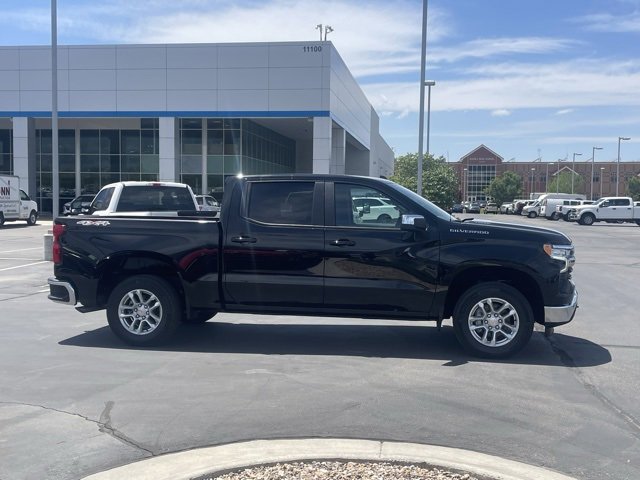 2025 Chevrolet Silverado 1500 LT photo 10