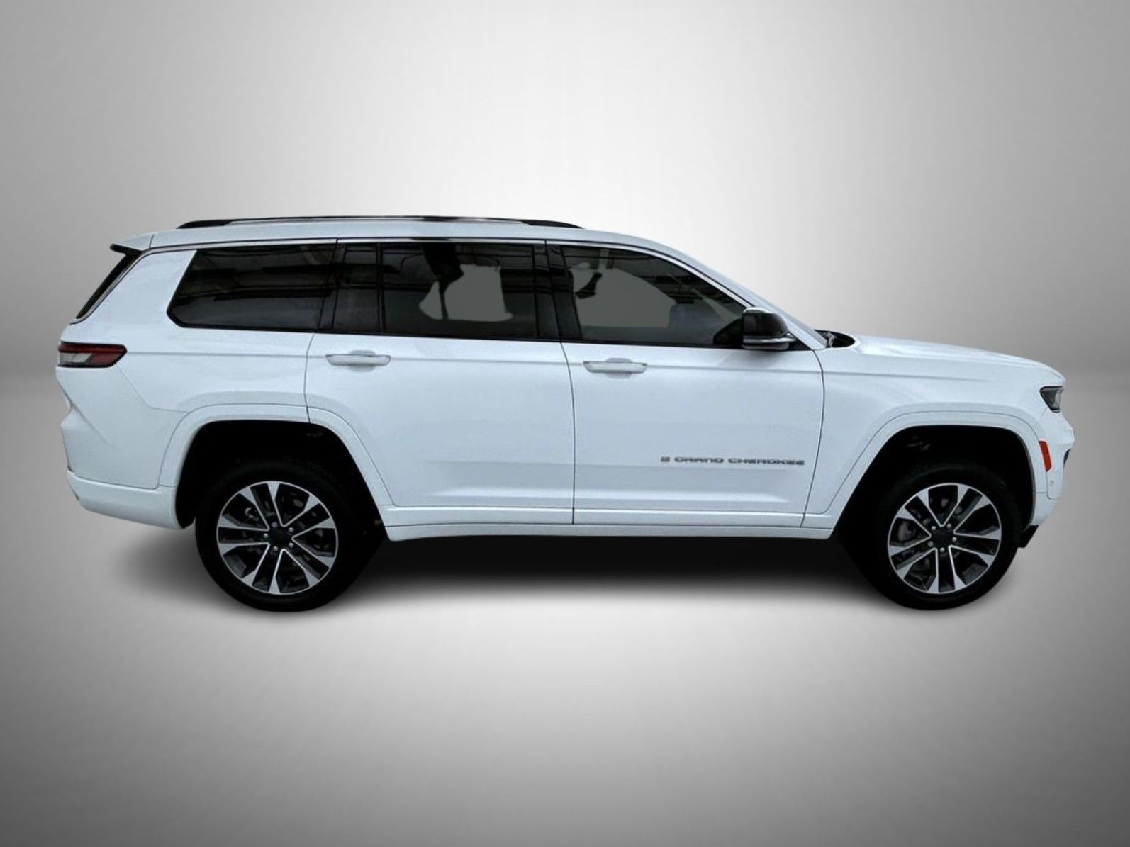 2023 Jeep Grand Cherokee Overland photo 3