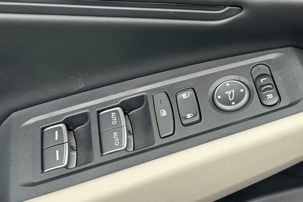 2025 Honda Accord 1.5T SE photo 11