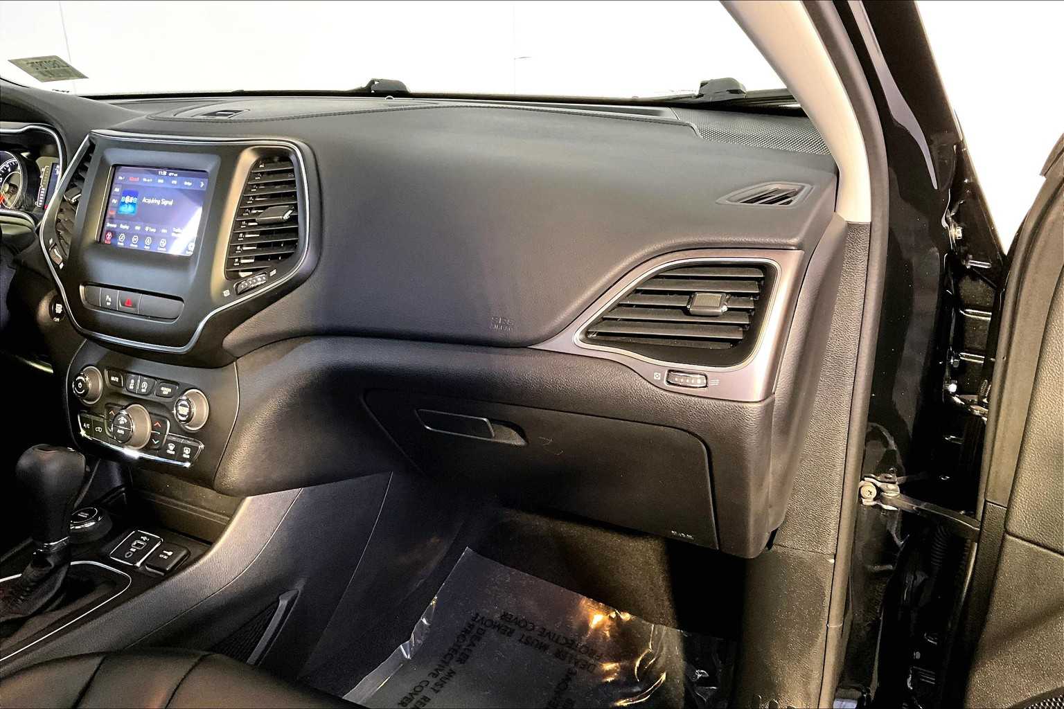 2020 Jeep Cherokee Latitude photo 17