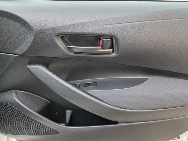 2023 Toyota Corolla LE photo 13