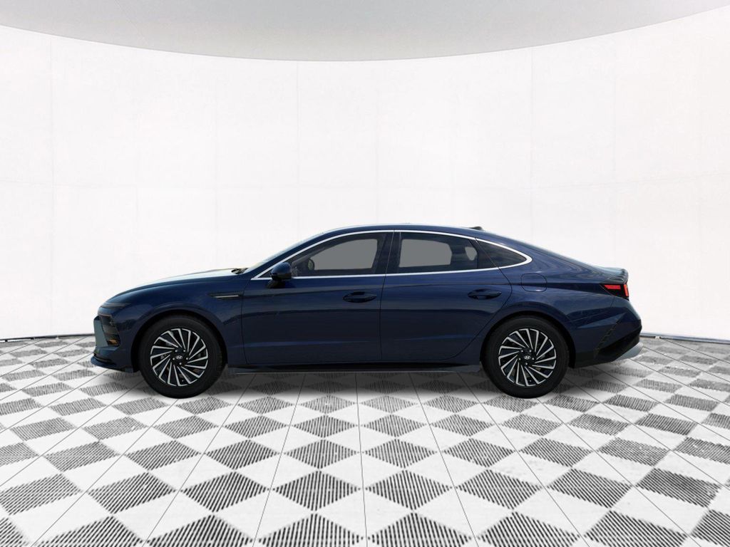 2025 Hyundai Sonata Hybrid SEL photo 2