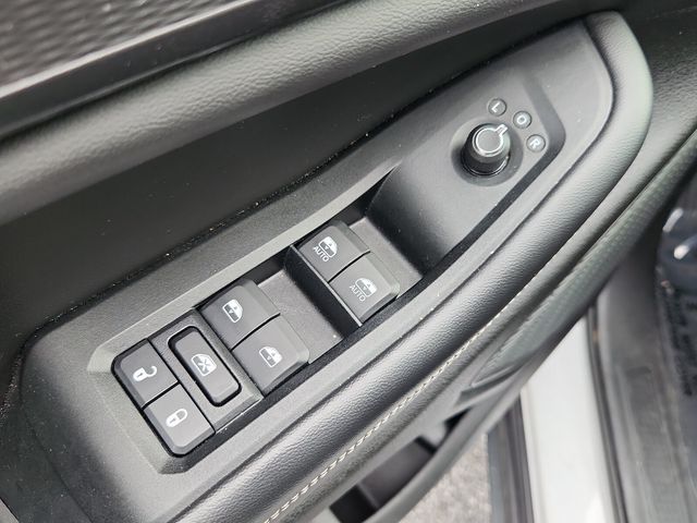 2023 Jeep Grand Cherokee Laredo photo 19