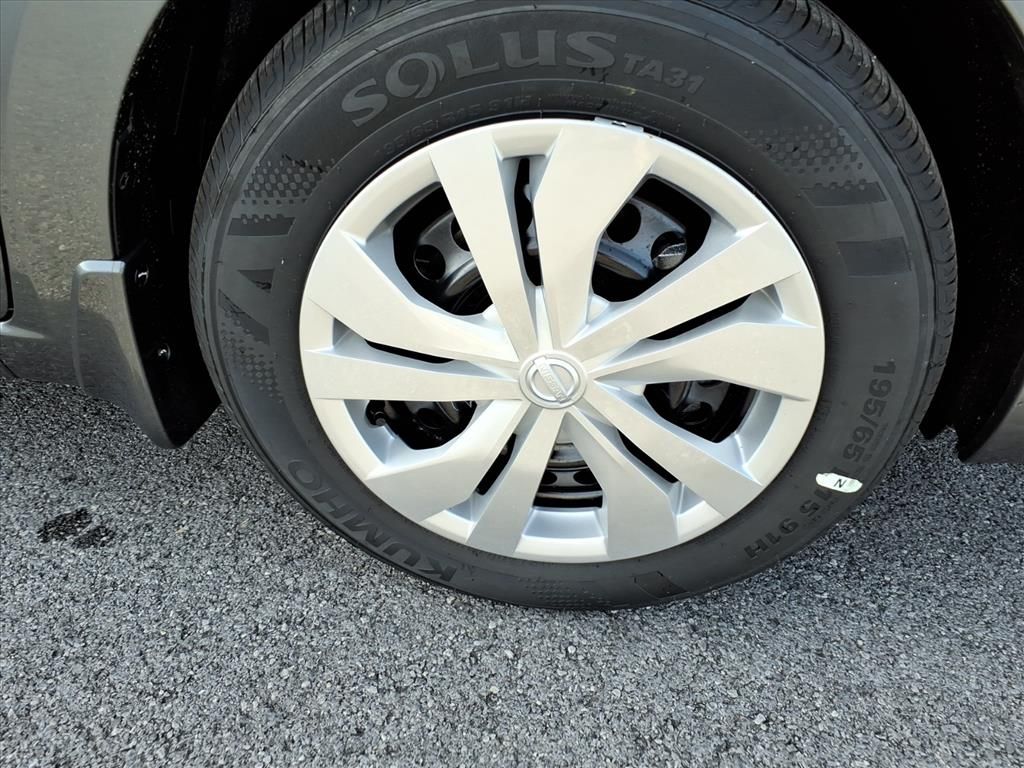 2025 Nissan Versa S photo 2