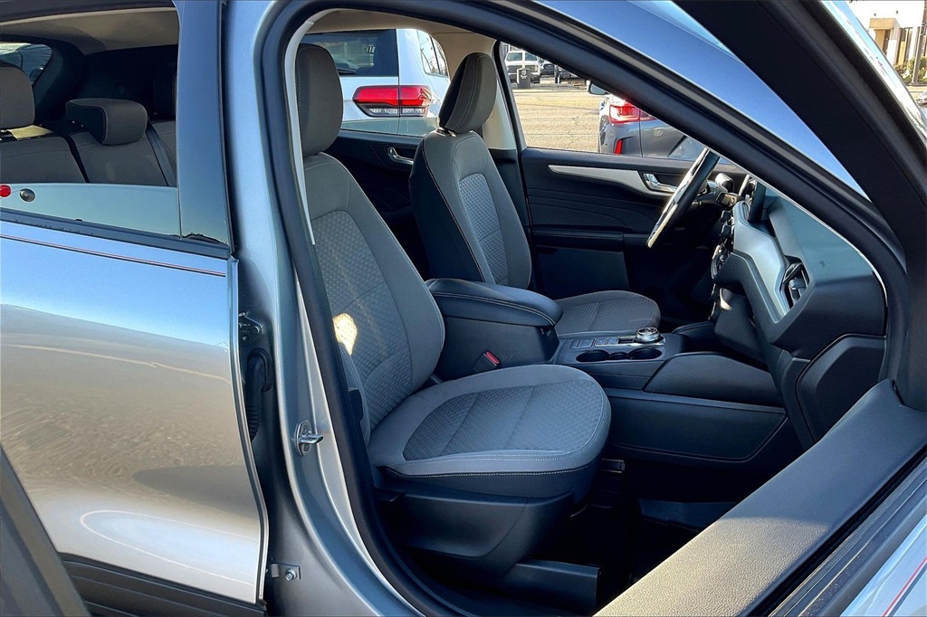 2021 Ford Escape SE photo 4
