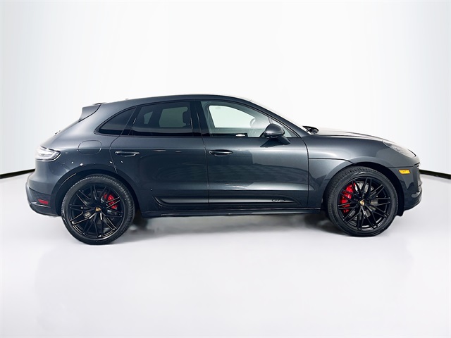 2026 Porsche Macan GTS photo 8