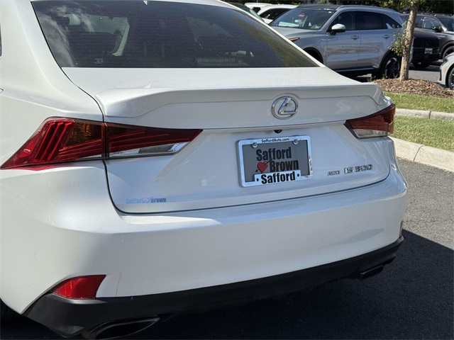 2017 Lexus IS 300 photo 11