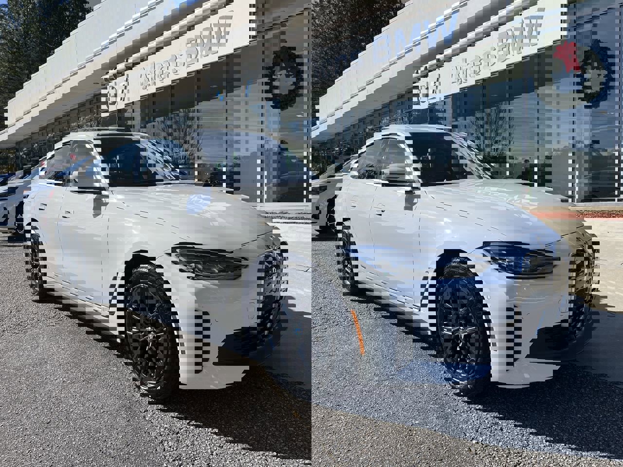 2024 BMW i4 35's photo