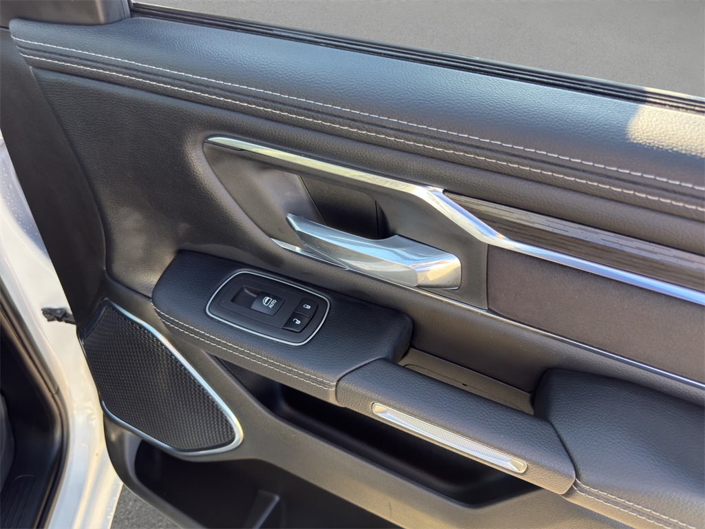 2024 Ram 1500 Laramie photo 17