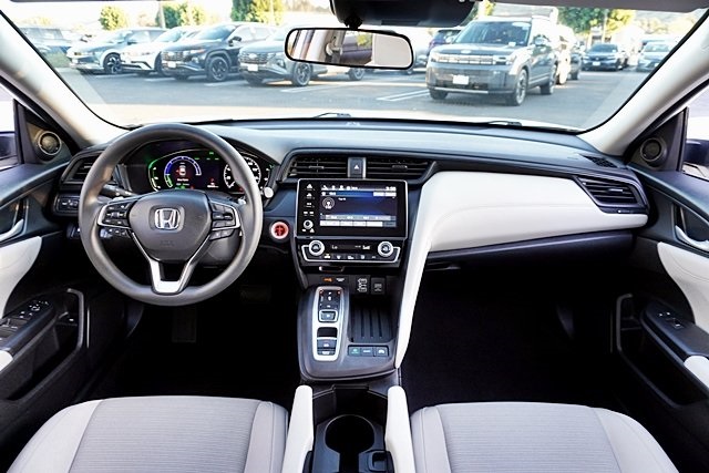 Used 2022 White Honda EX image 16