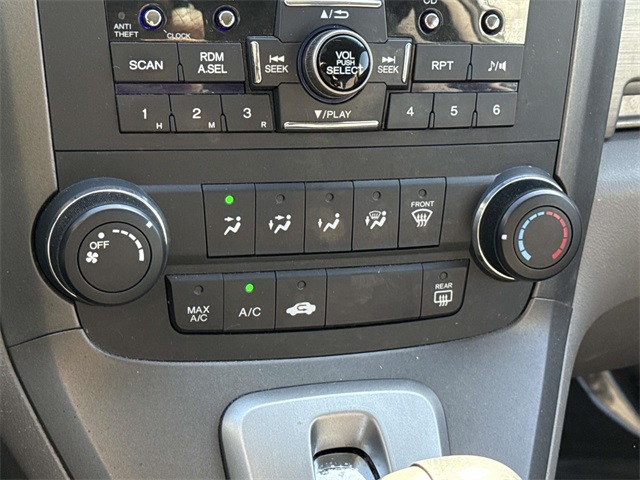 2011 Honda CR-V SE photo 18