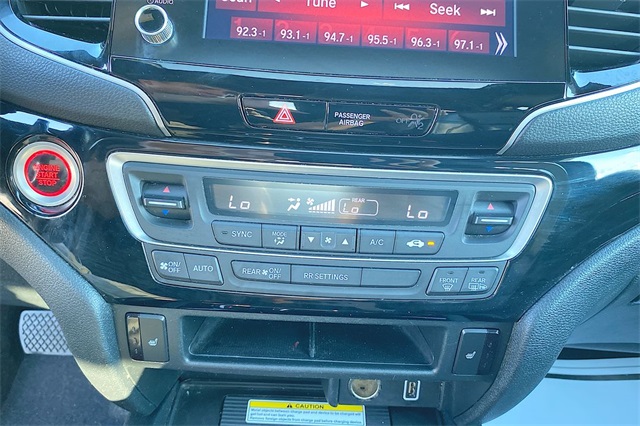 2022 Honda Ridgeline Black Edition photo 16