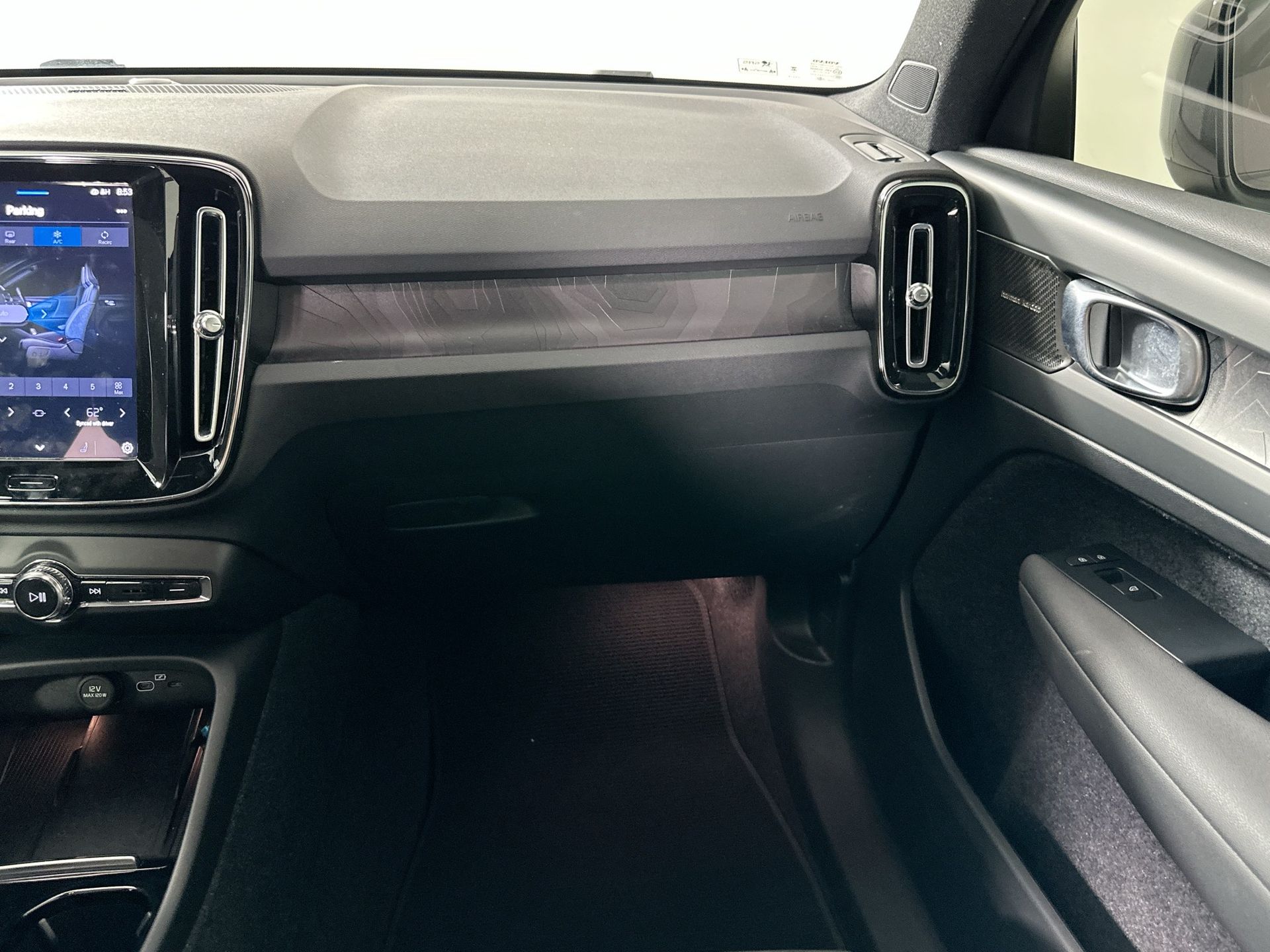 2023 Volvo XC40 Recharge Ultimate photo 27