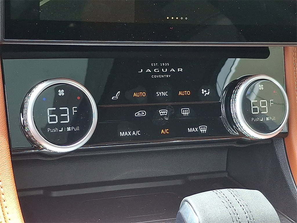 2025 Jaguar F-PACE P400 R-Dynamic S photo 16