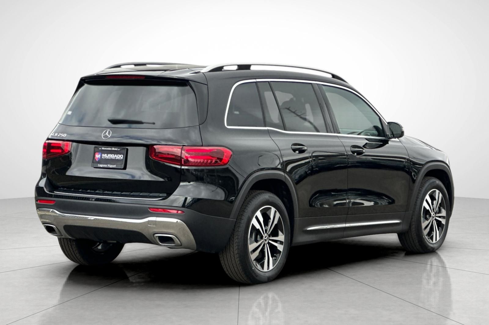 2025 Mercedes Benz GLB 250 photo 9
