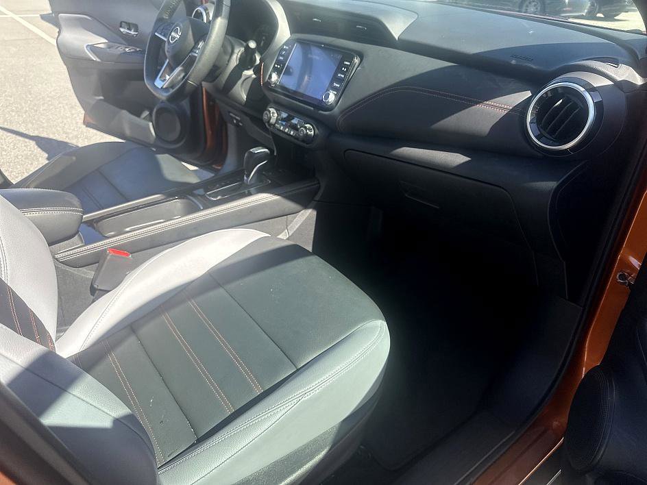 2023 Nissan Kicks SR photo 17