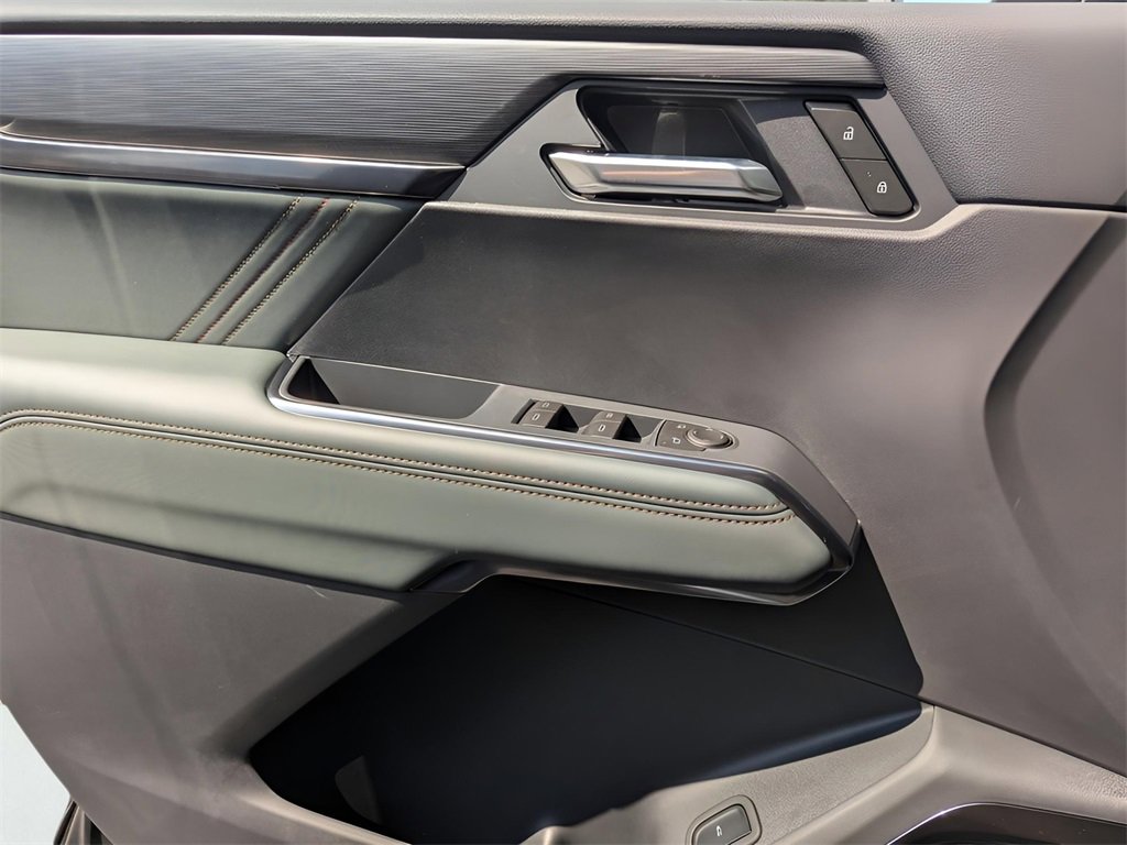 2026 Gmc Acadia AT4 photo 10