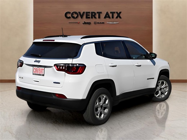 2026 Jeep Compass Latitude photo 3