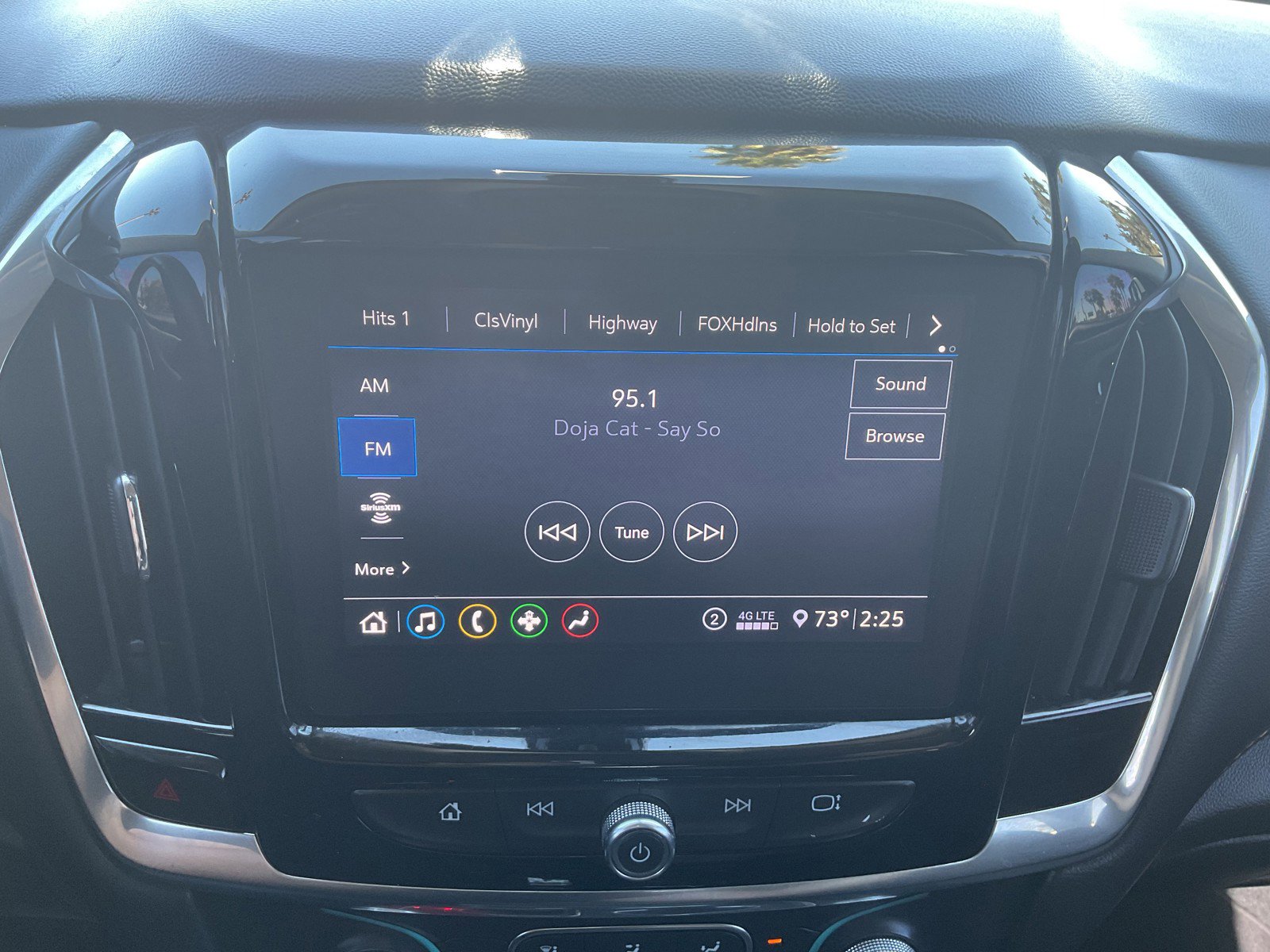 2021 Chevrolet Traverse Cloth photo 11