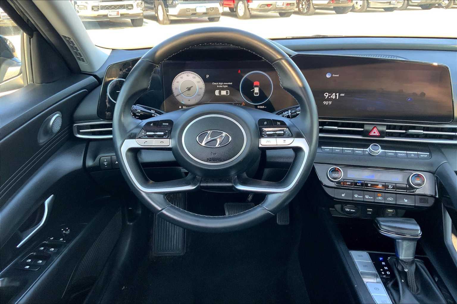 2021 Hyundai Elantra Limited photo 5