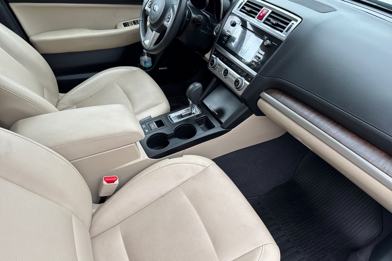 2017 Subaru Outback 3.6R photo 18