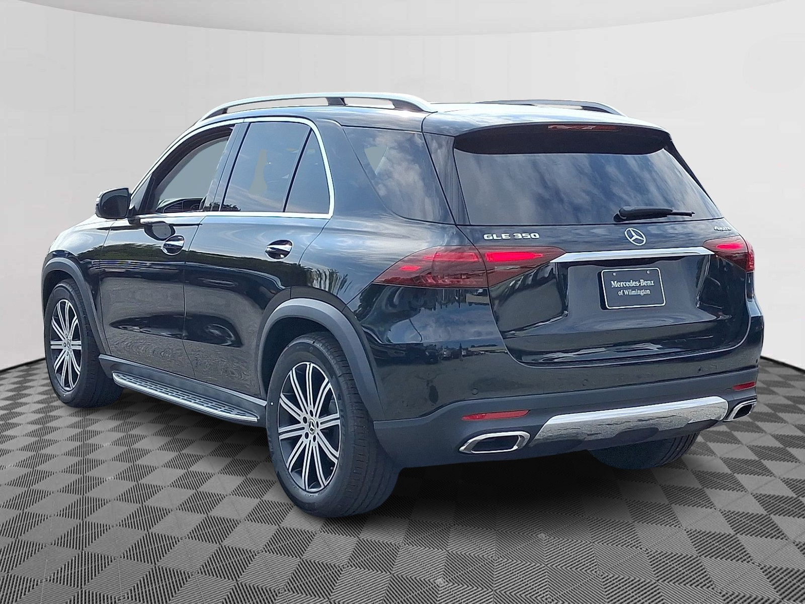 2026 Mercedes Benz GLE 350 4MATIC photo 2