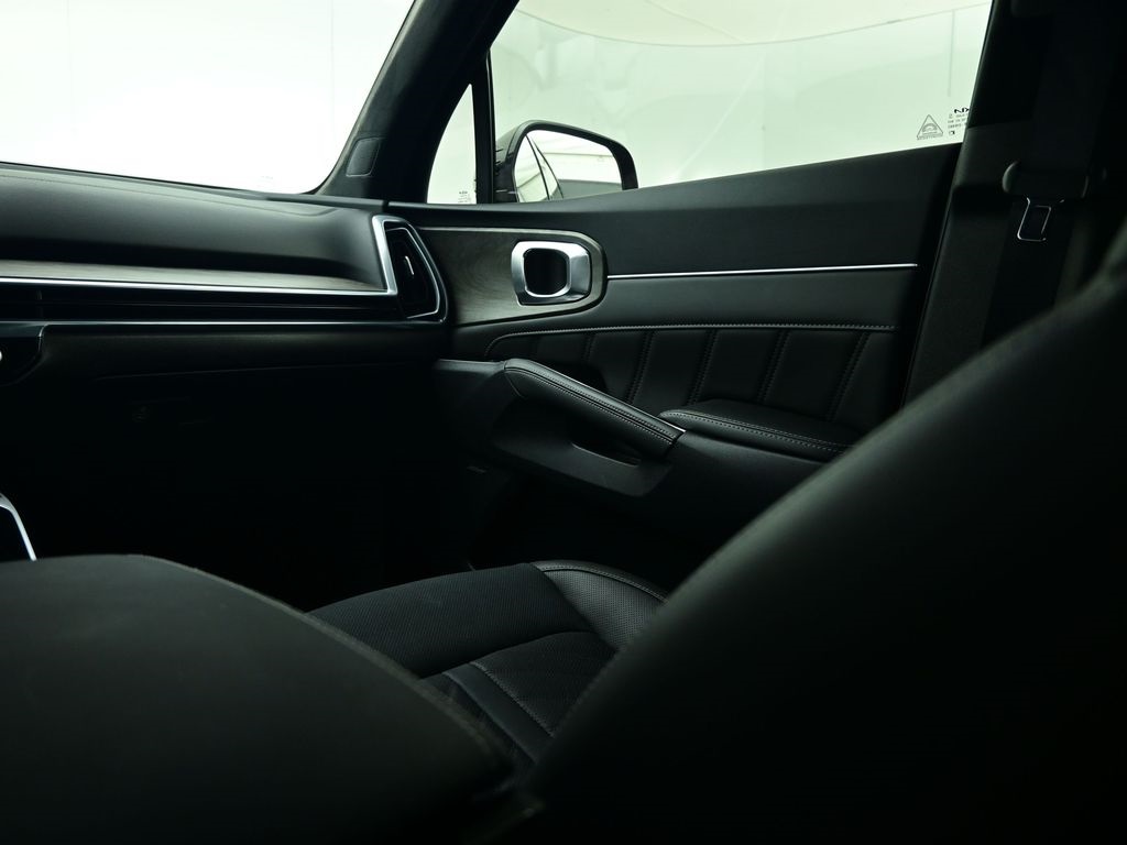 2025 Kia Sorento X-Pro SX Prestige photo 11