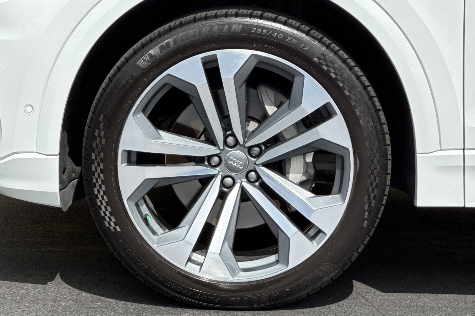 2019 Audi Q8 Prestige photo 22