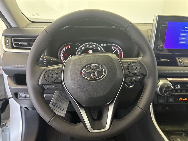 2025 Toyota RAV4 XLE Premium photo 17