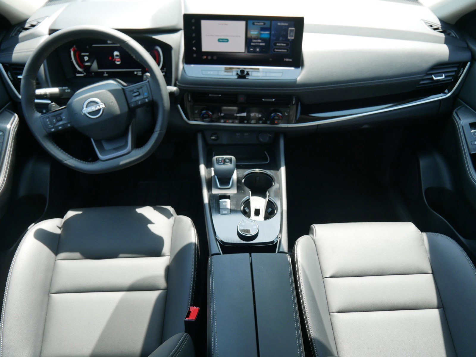 2025 Nissan Rogue SL photo 7
