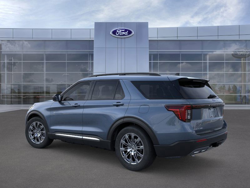 2025 Ford Explorer photo 2