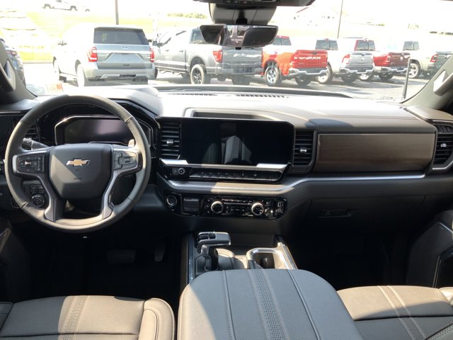 2025 Chevrolet Silverado 1500 High Country photo 15