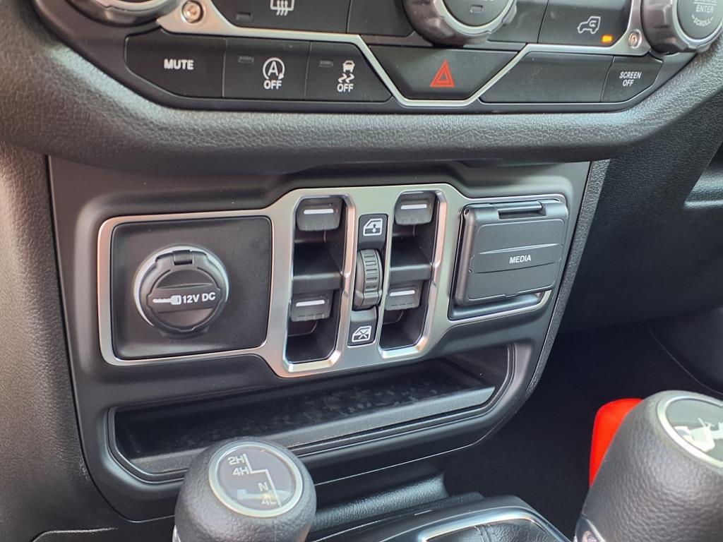 2025 Jeep Wrangler Sport S photo 10