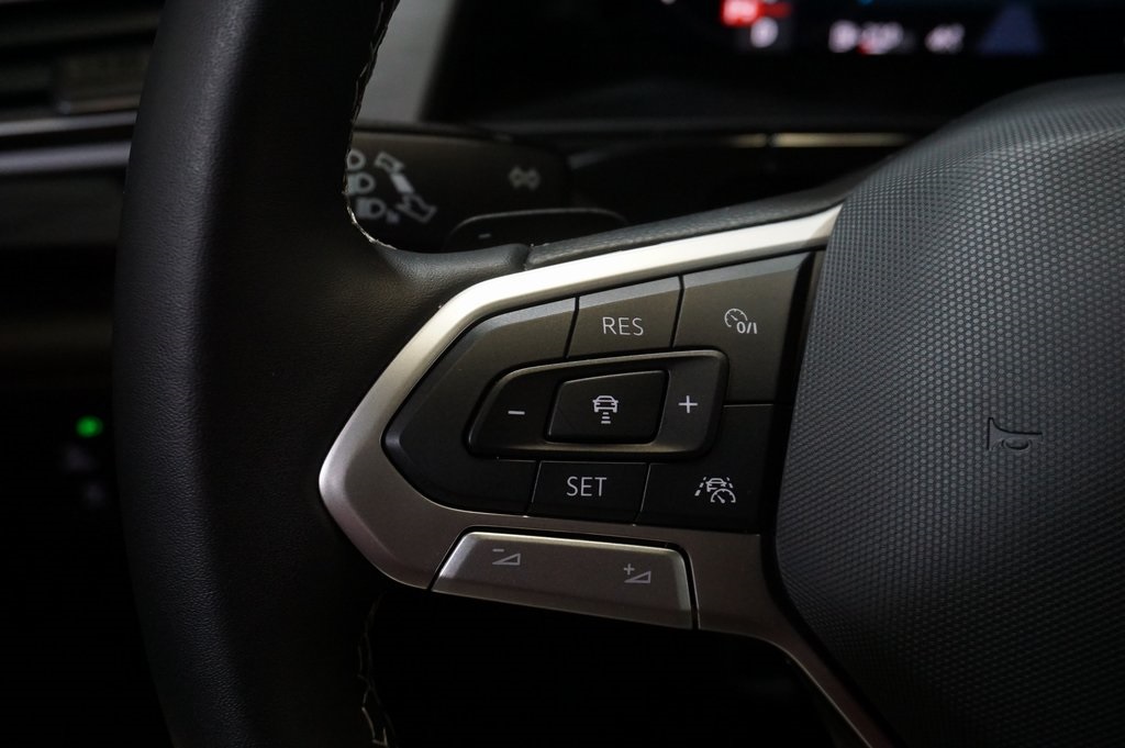 2025 Volkswagen Atlas Cross Sport SE Technology photo 22