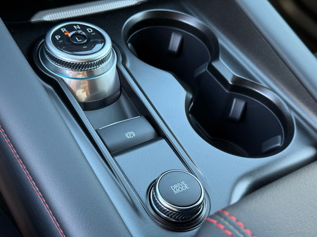 2025 Ford Explorer ST-Line photo 10