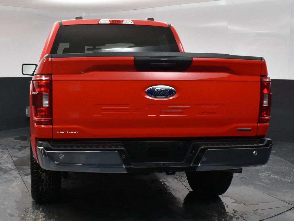 2023 Ford F-150 XLT photo 3