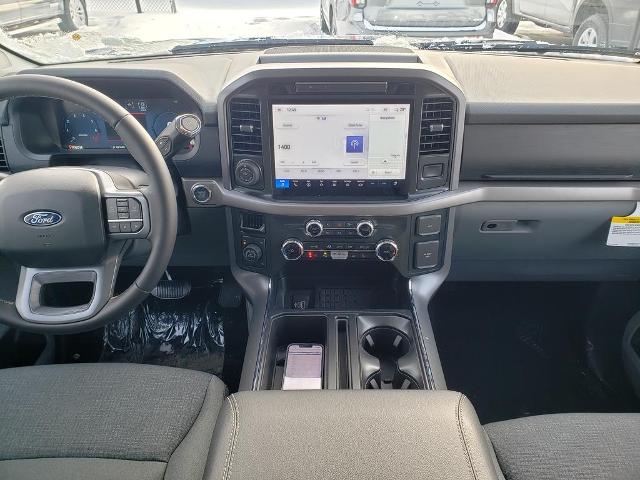 2025 Ford F-150 XLT photo 2